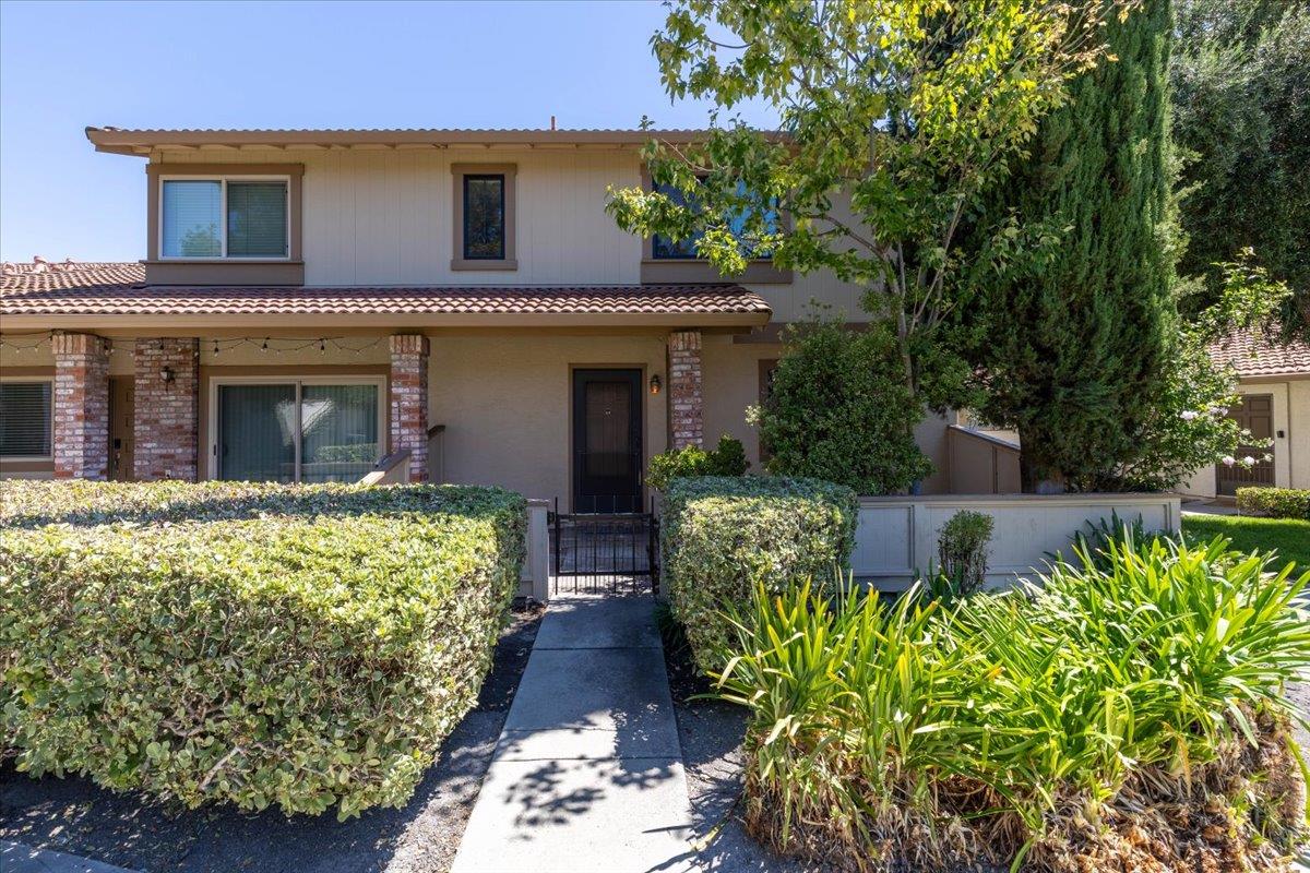 5453 Colony Green Drive