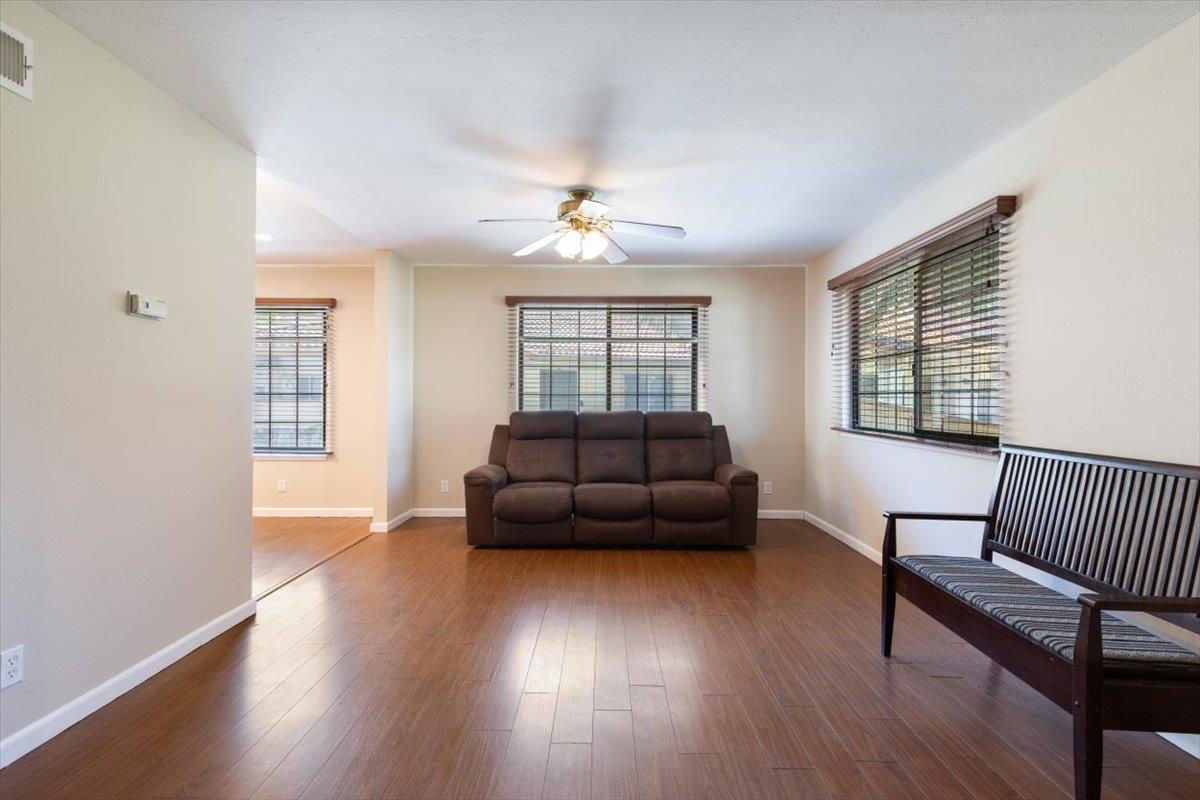 5453 Colony Green Drive