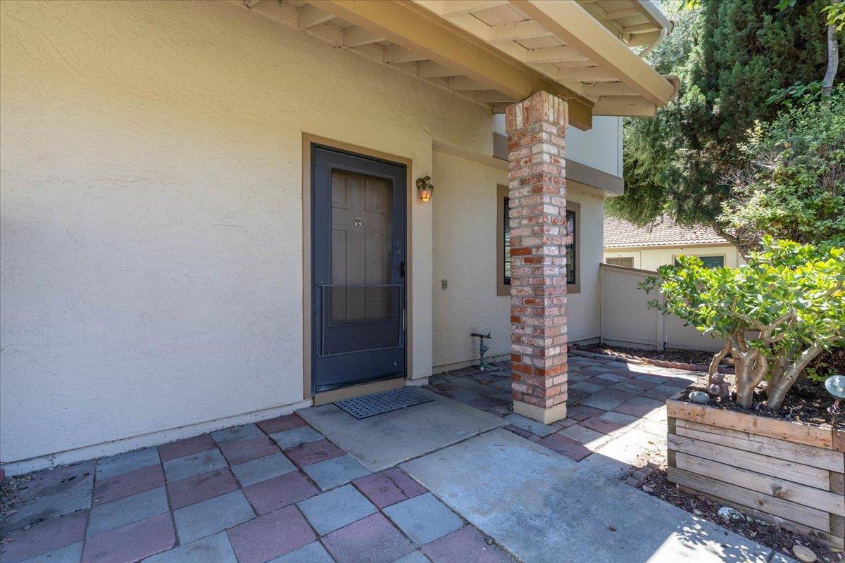 5453 Colony Green Drive