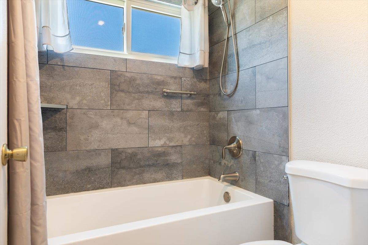 5453 Colony Green Drive