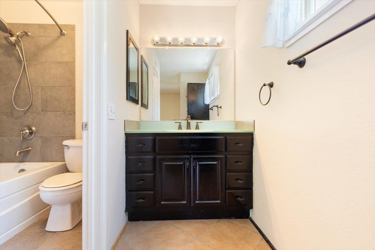 5453 Colony Green Drive