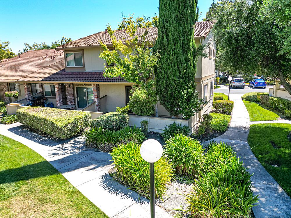 5453 Colony Green Drive