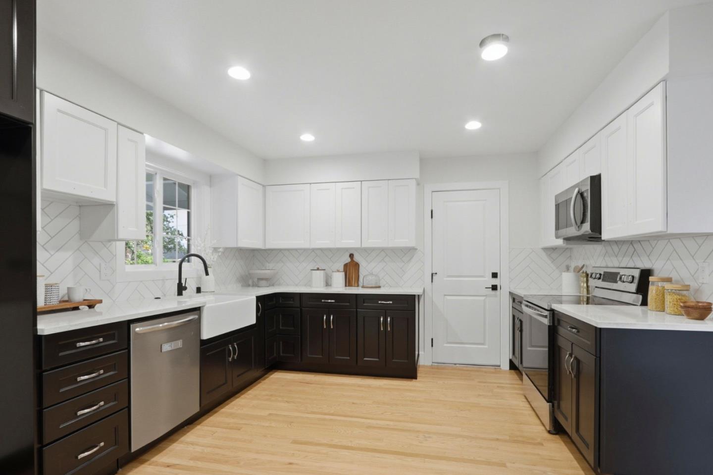 1523 Lochinvar Avenue