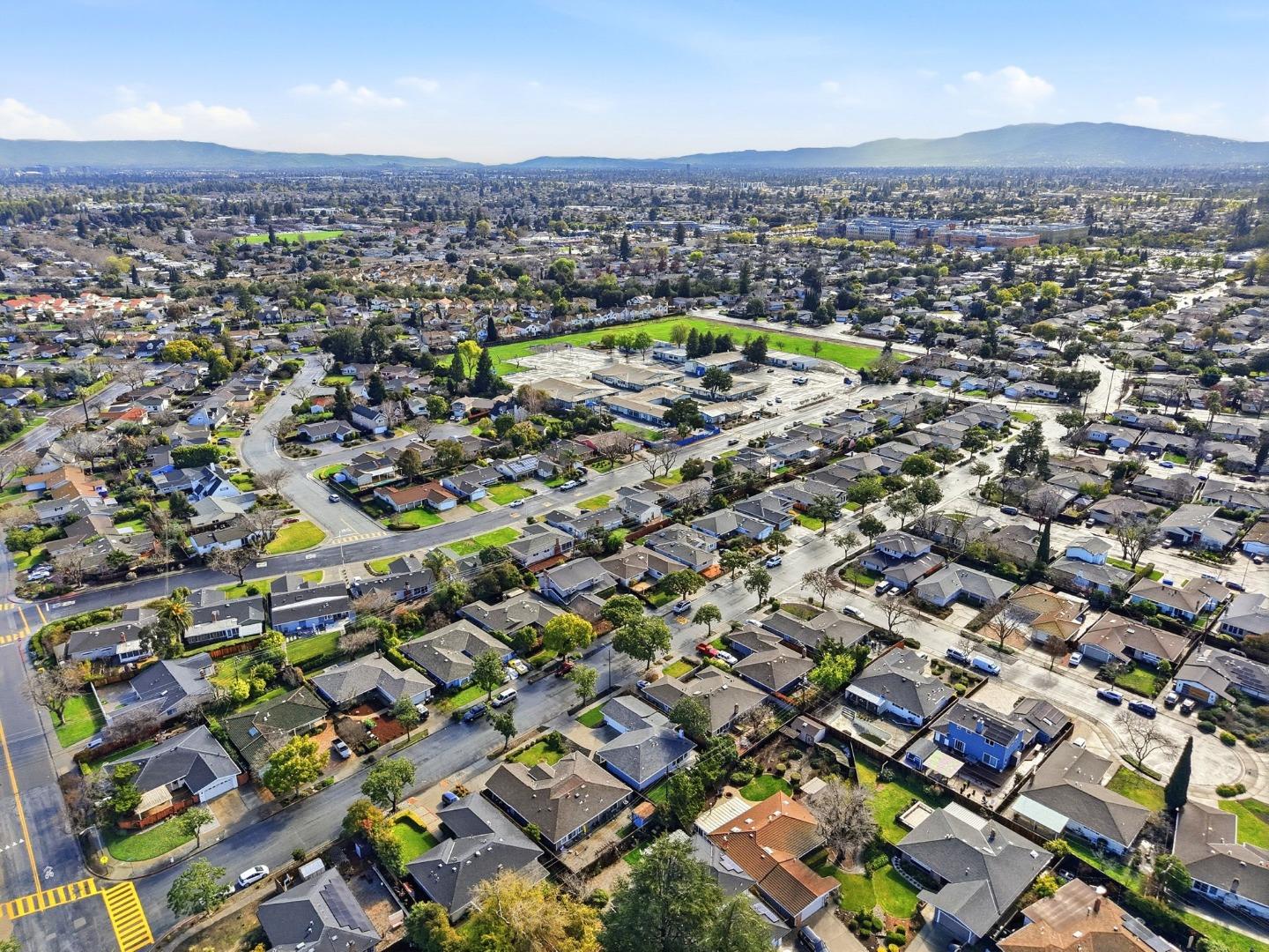 1523 Lochinvar Avenue