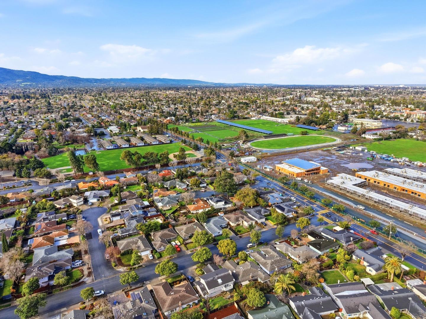 1523 Lochinvar Avenue