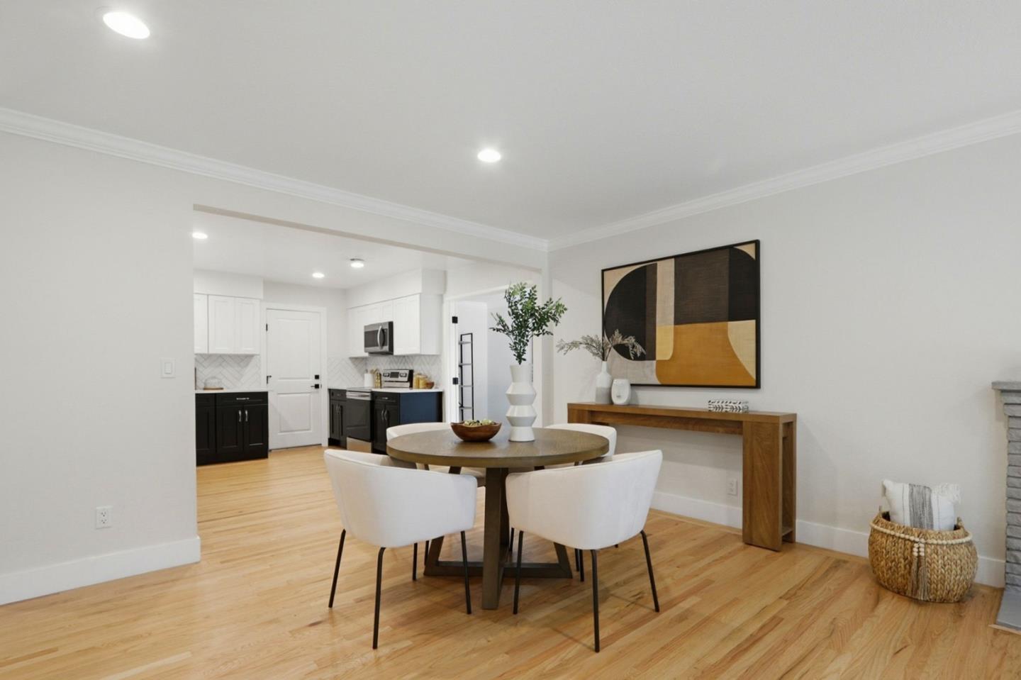 1523 Lochinvar Avenue