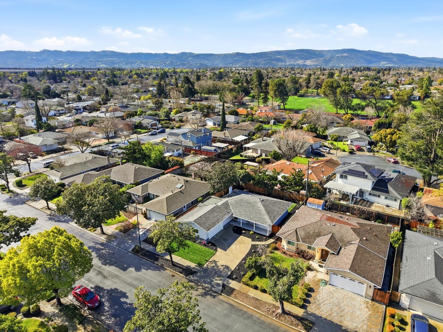 1523 Lochinvar Avenue