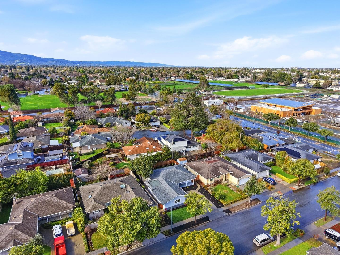 1523 Lochinvar Avenue