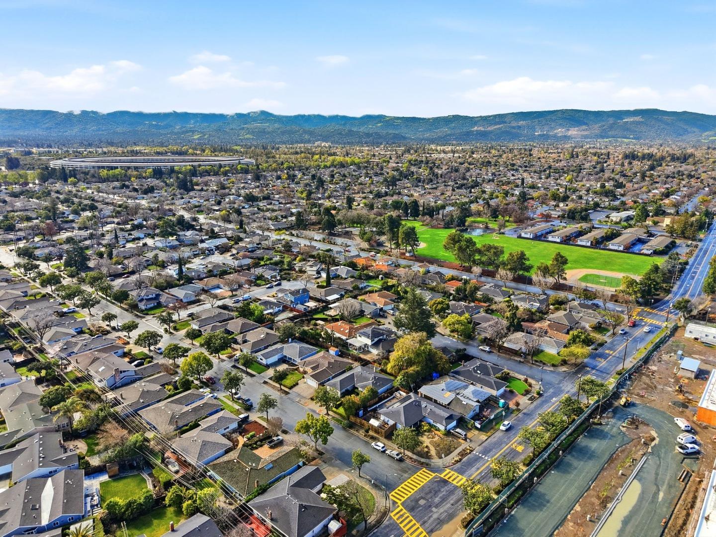 1523 Lochinvar Avenue