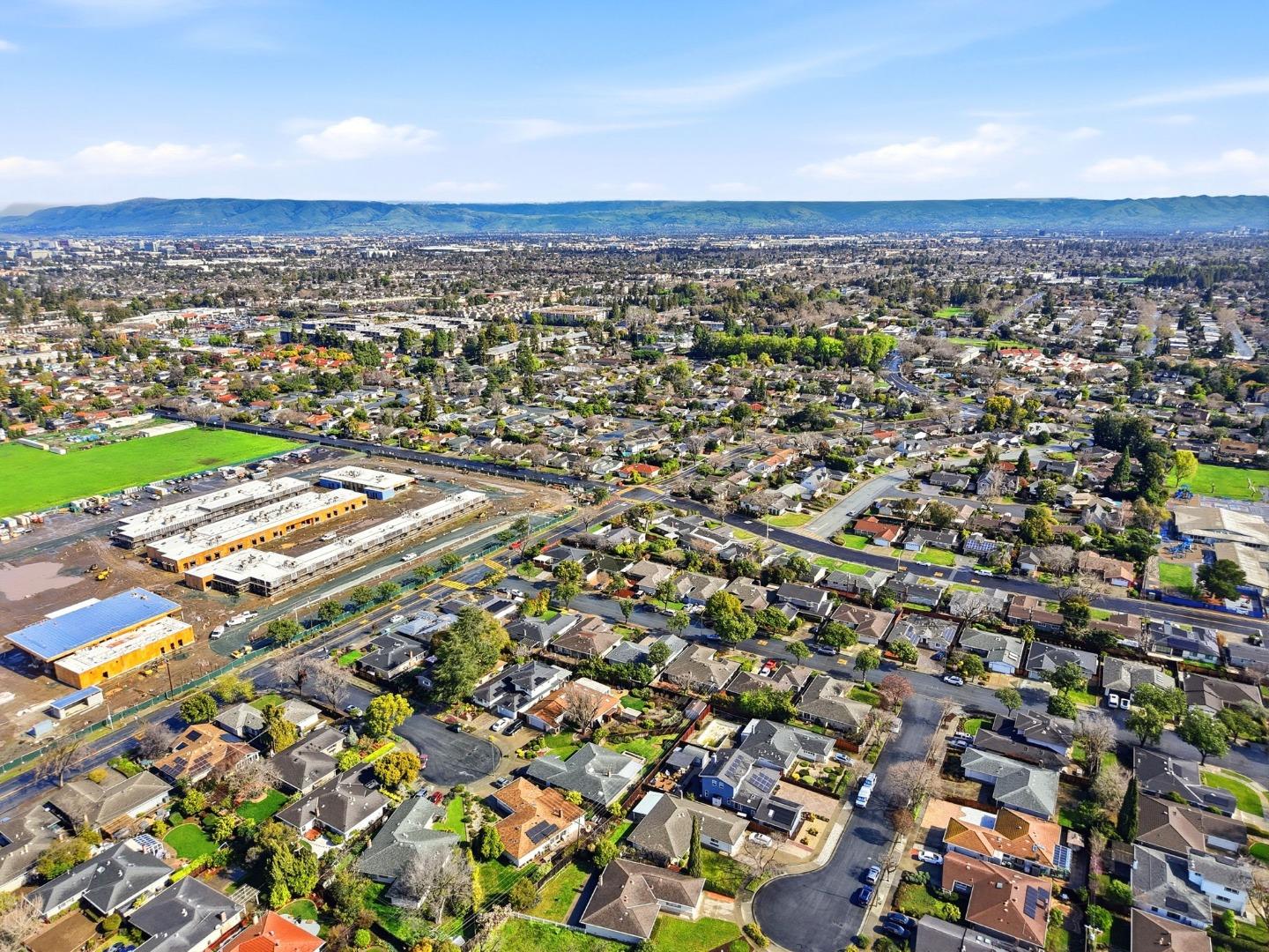 1523 Lochinvar Avenue