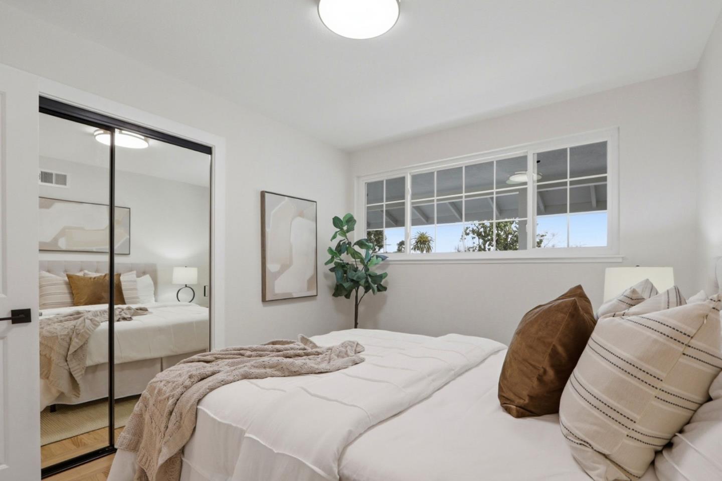 1523 Lochinvar Avenue