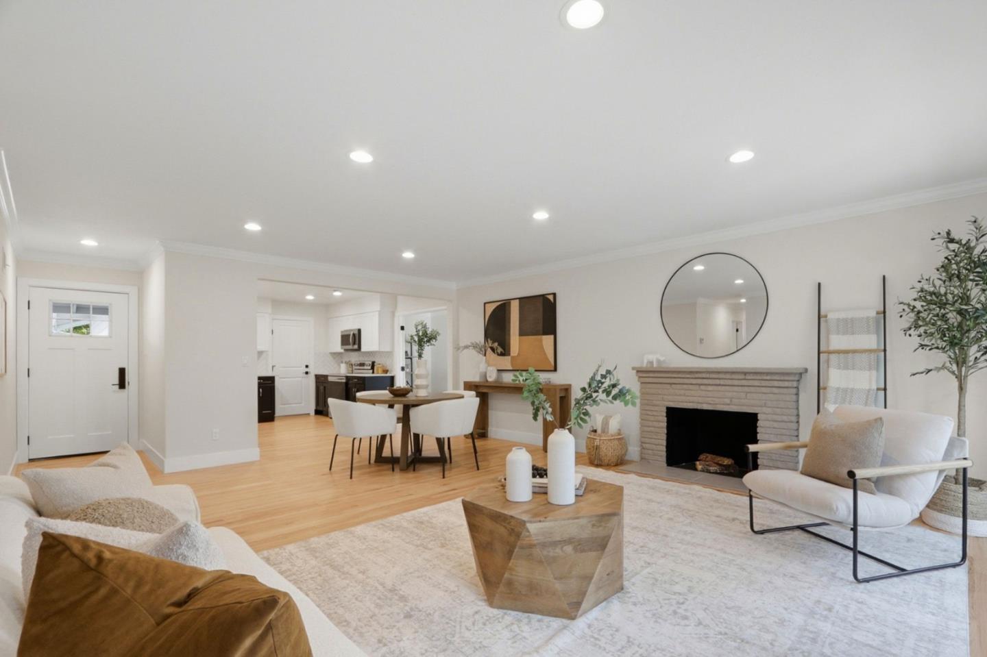 1523 Lochinvar Avenue