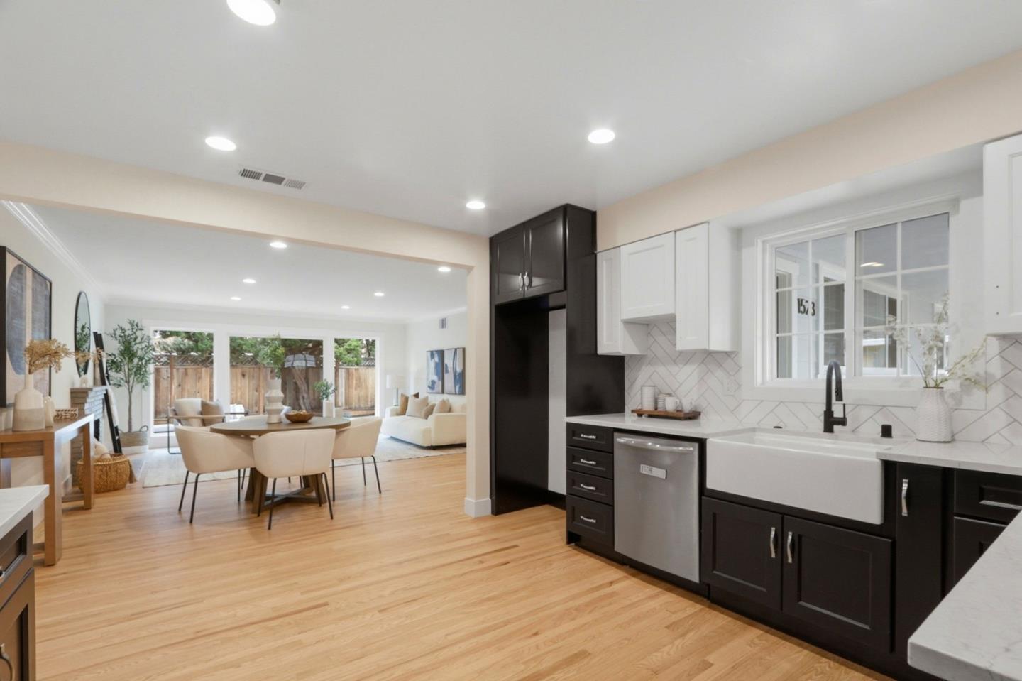 1523 Lochinvar Avenue