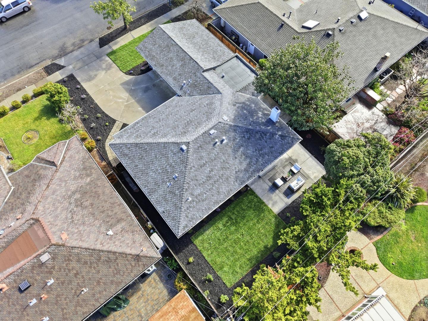 1523 Lochinvar Avenue