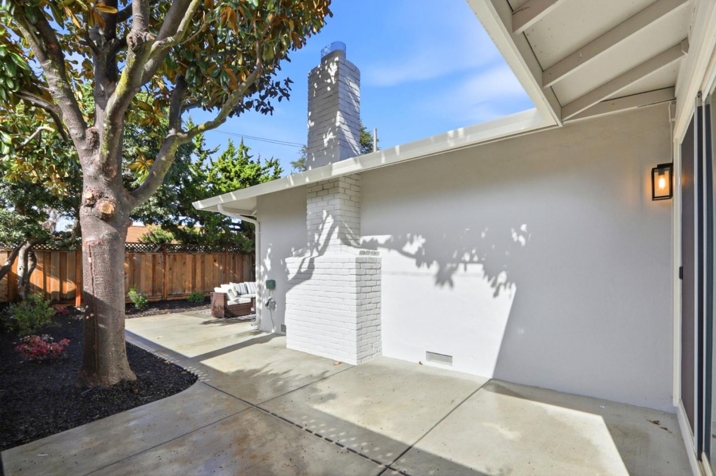 1523 Lochinvar Avenue