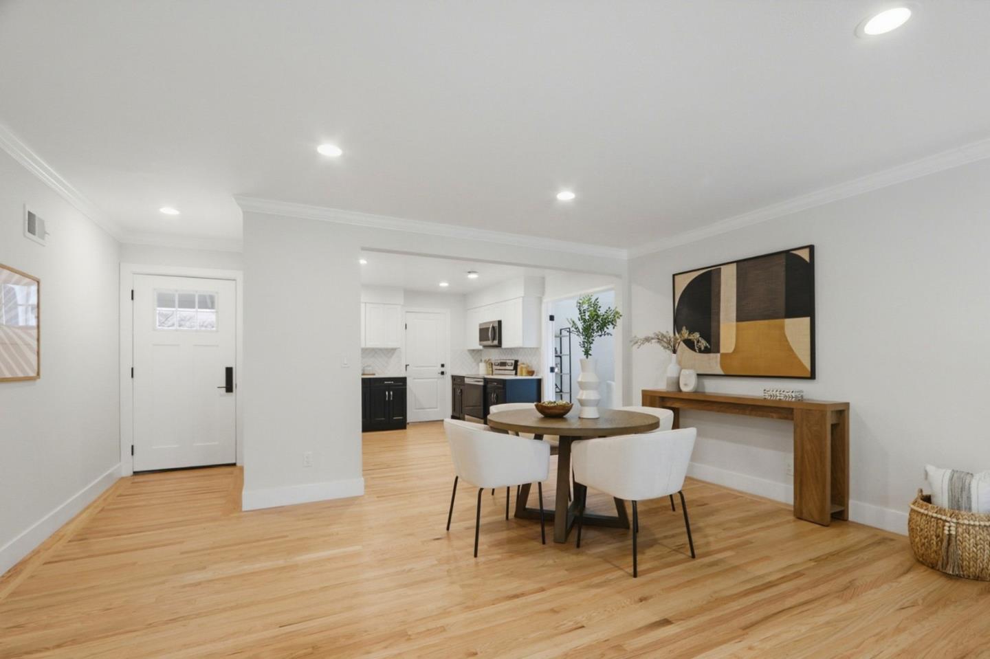 1523 Lochinvar Avenue