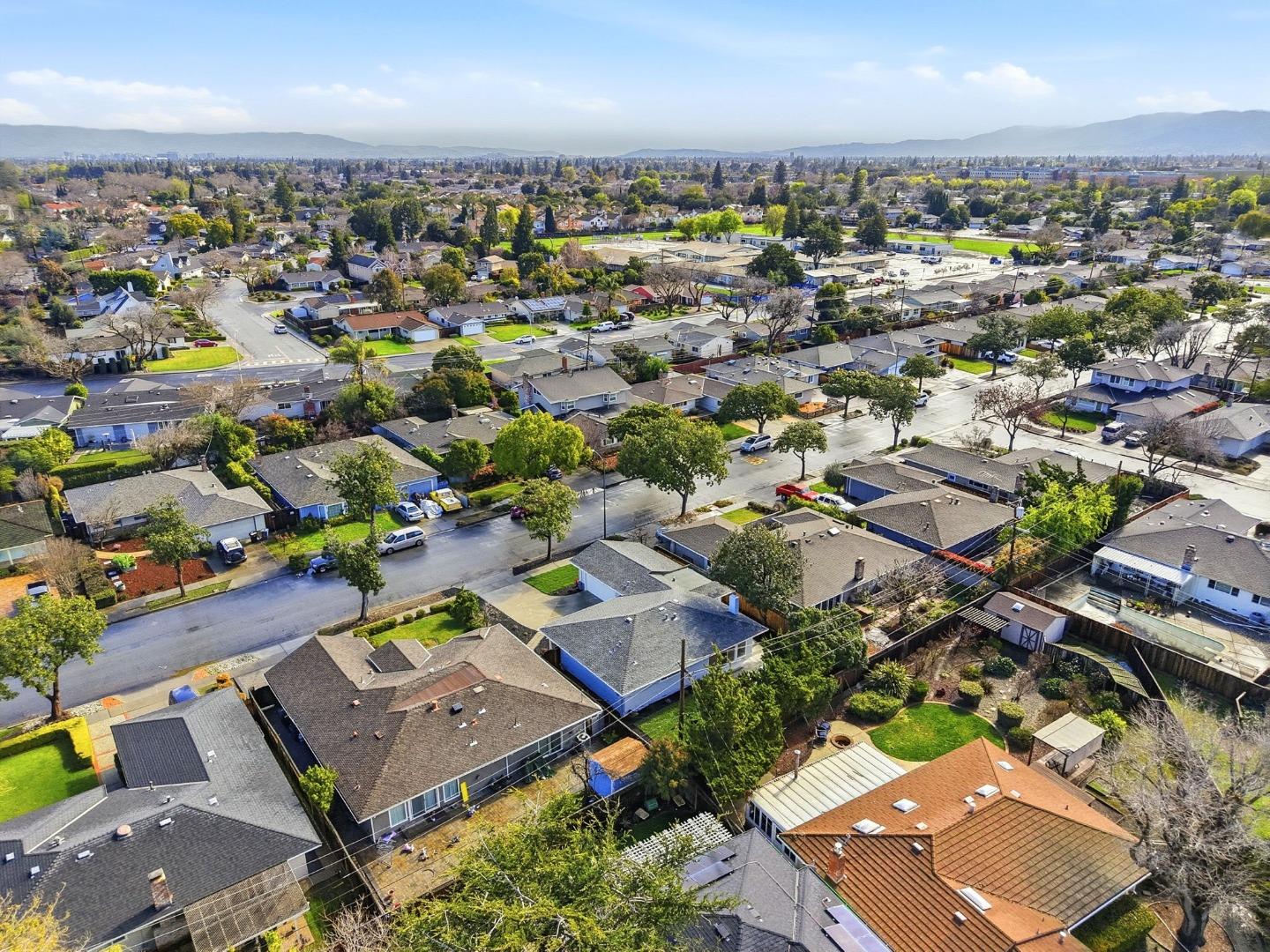 1523 Lochinvar Avenue