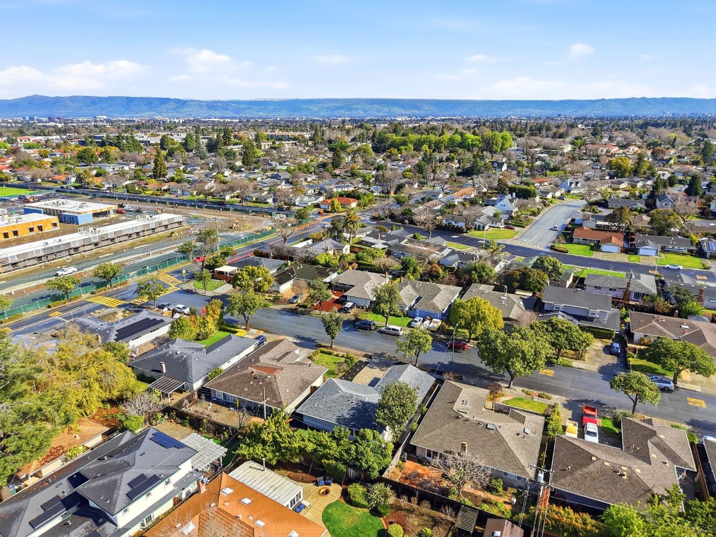 1523 Lochinvar Avenue