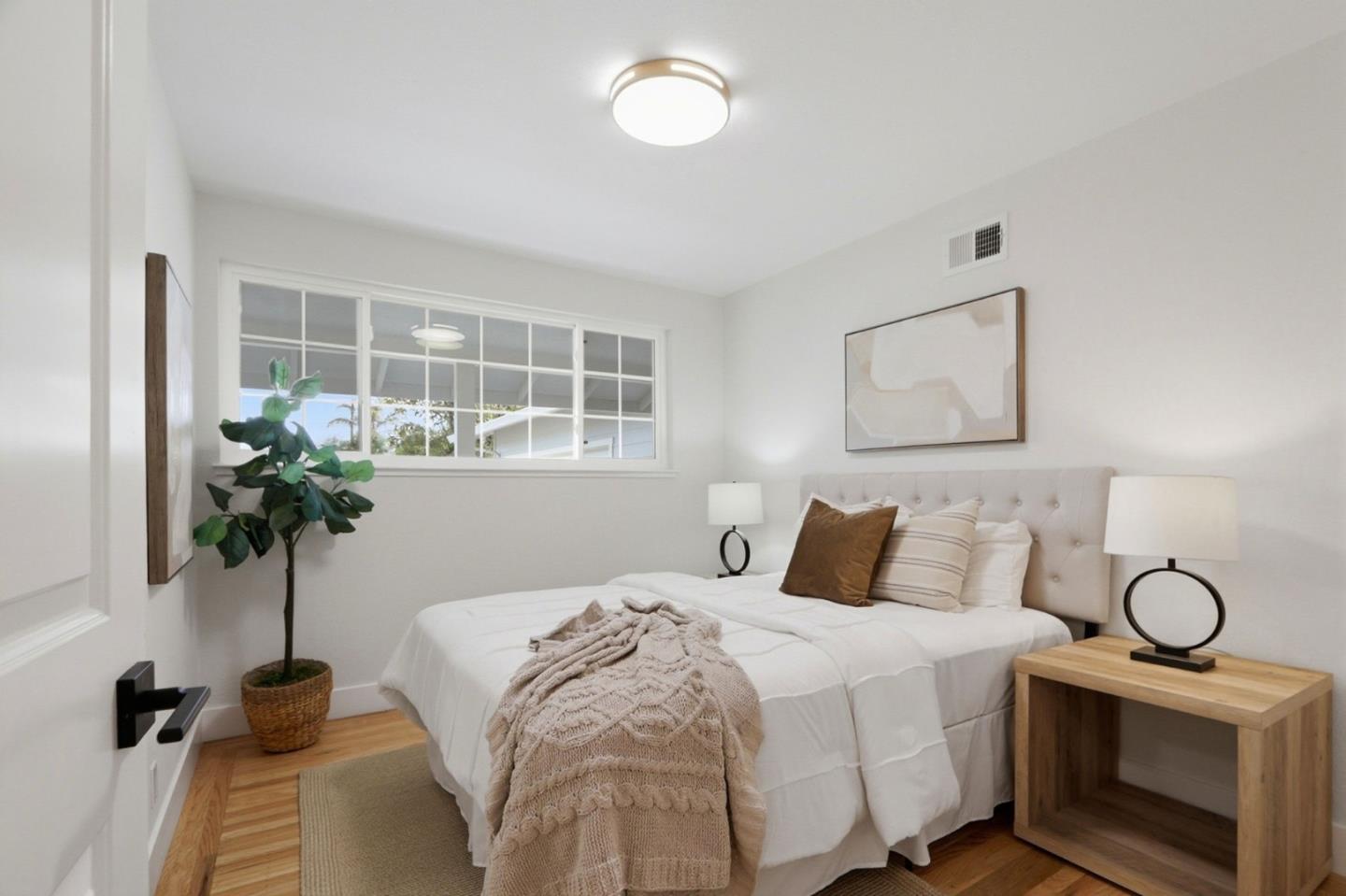 1523 Lochinvar Avenue