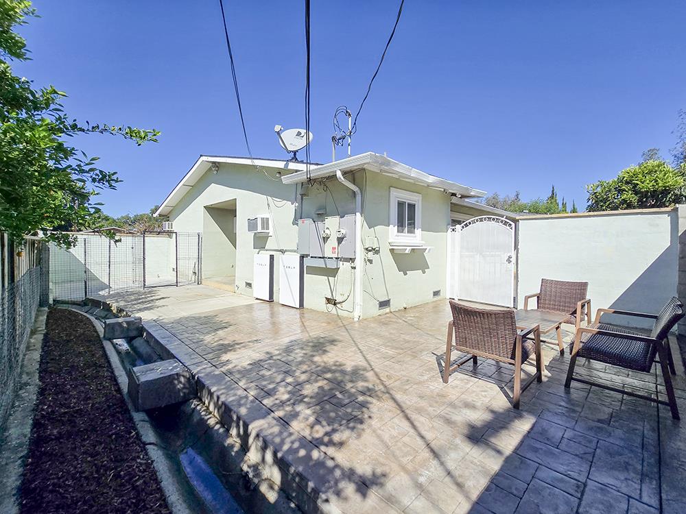 1582 Fall Avenue