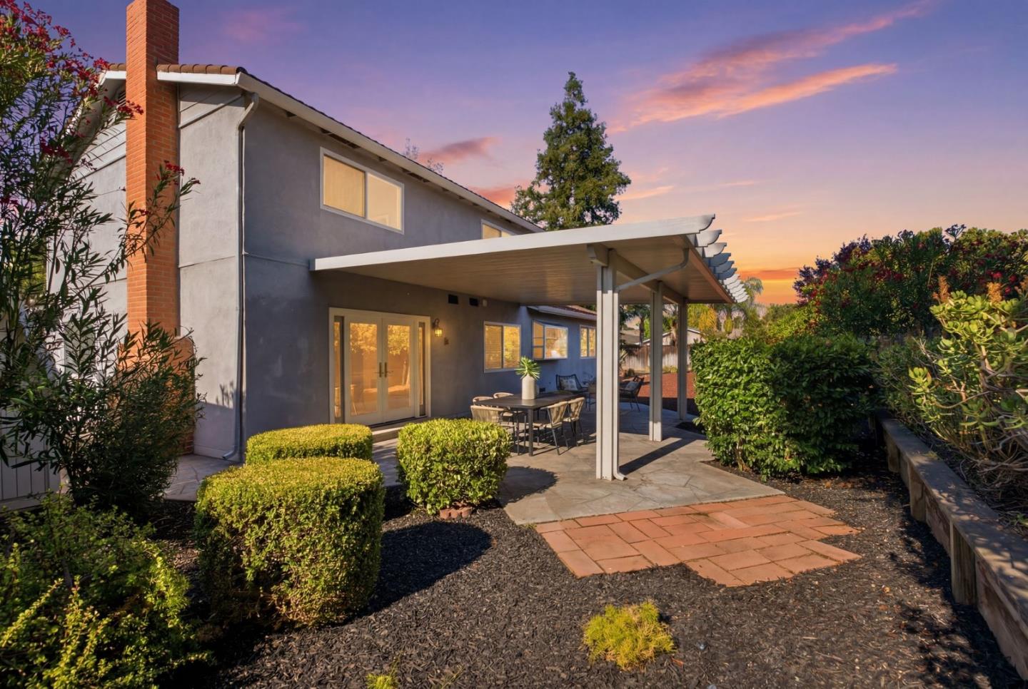 6088 Knoll Park Court