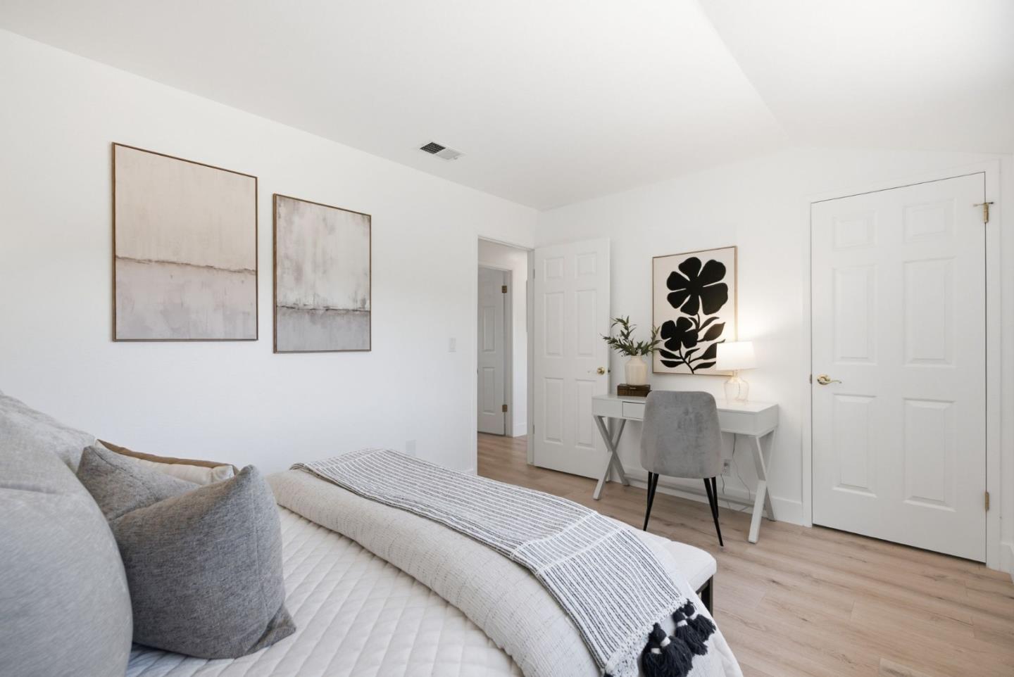 6088 Knoll Park Court