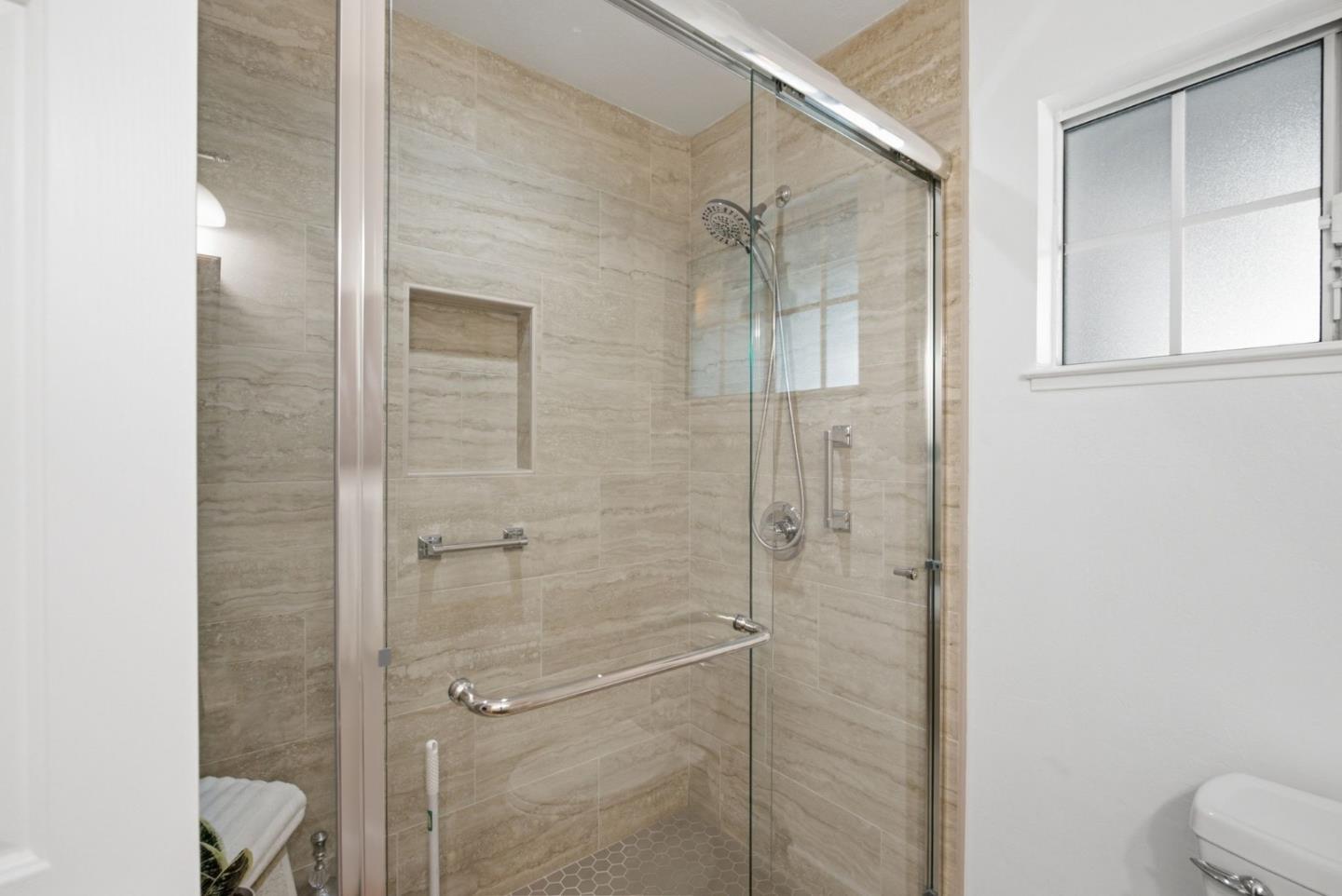 6088 Knoll Park Court