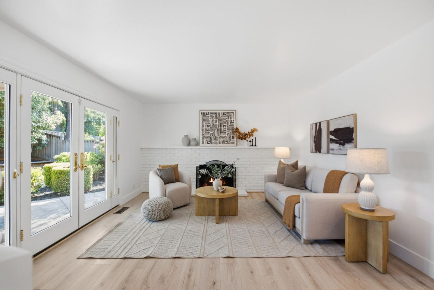 6088 Knoll Park Court