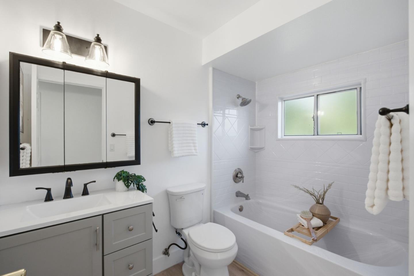 6088 Knoll Park Court