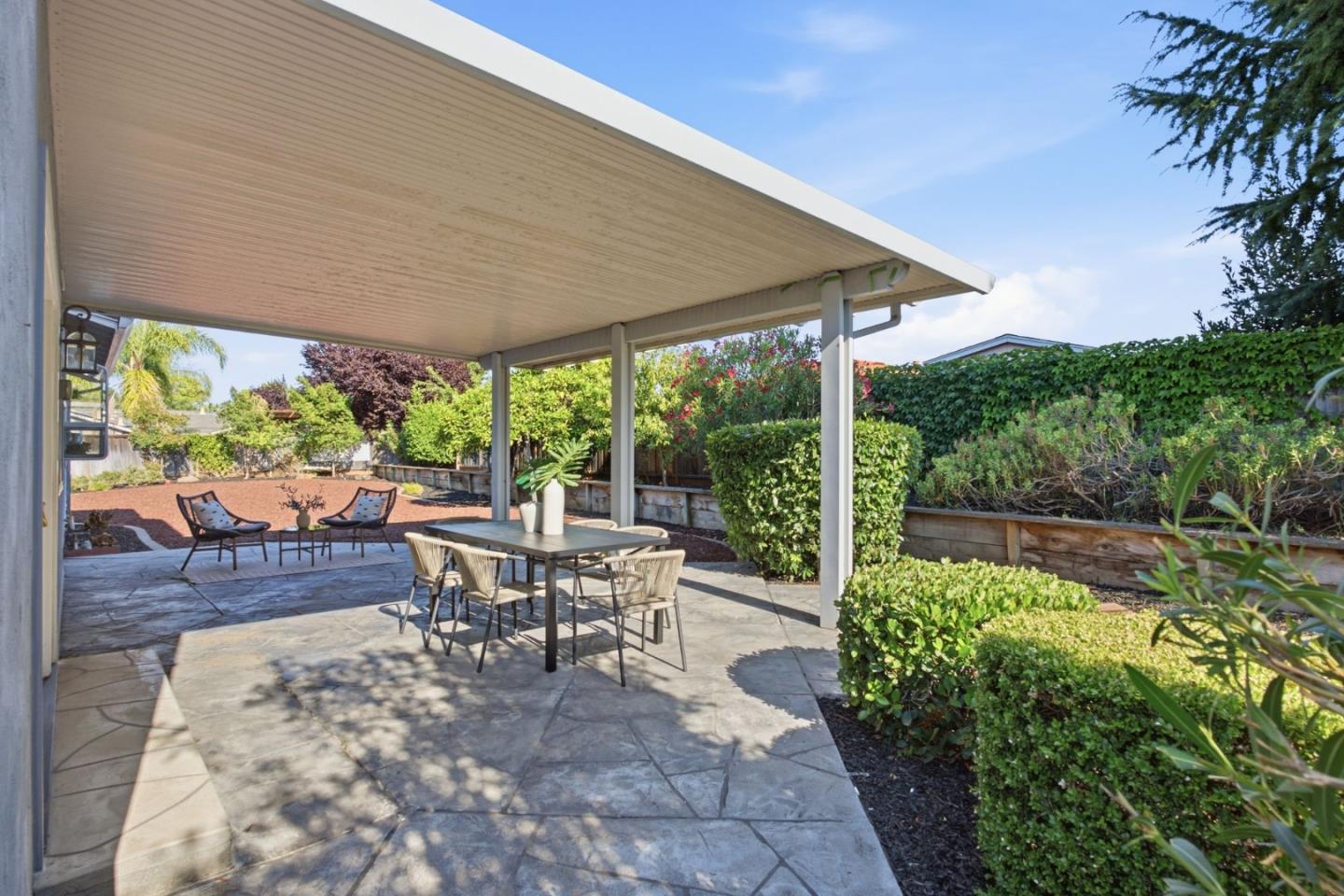 6088 Knoll Park Court