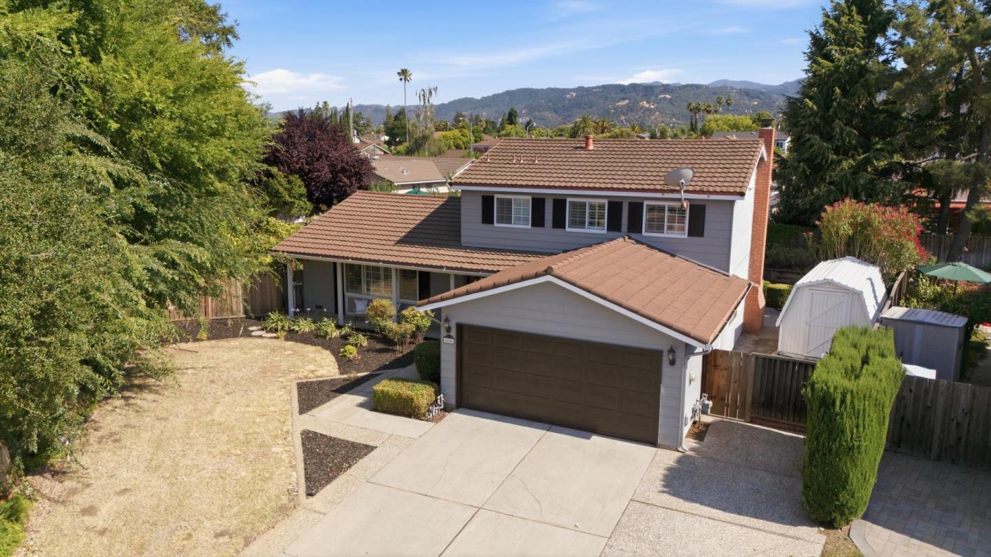 6088 Knoll Park Court