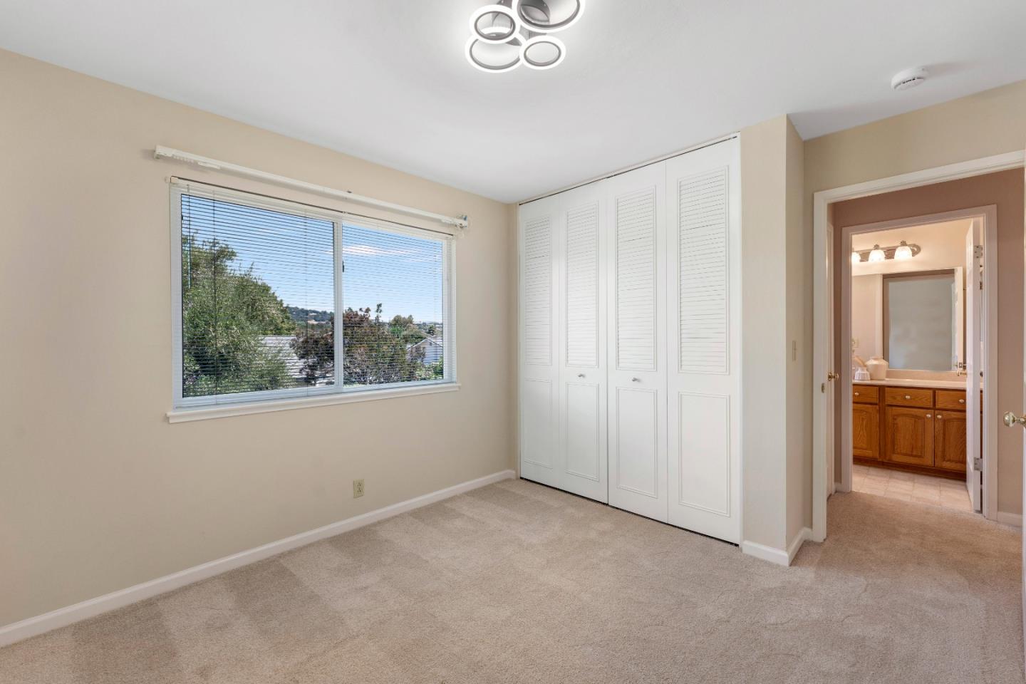 6694 Heathfield DR