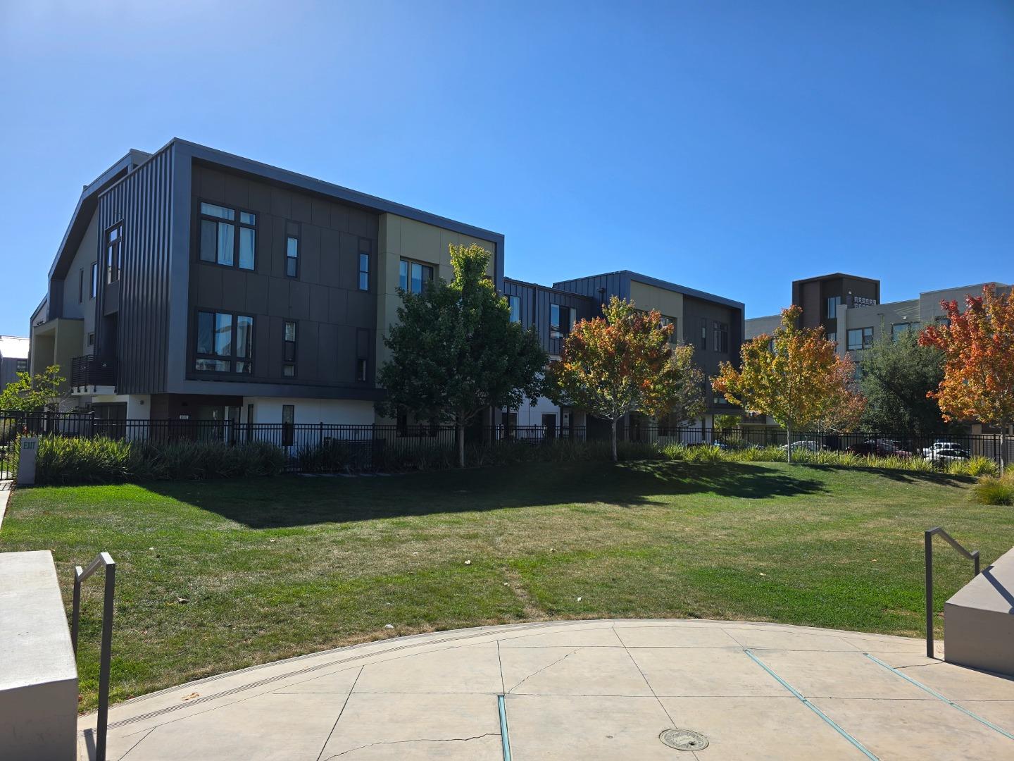 44887 S Grimmer BLVD 201