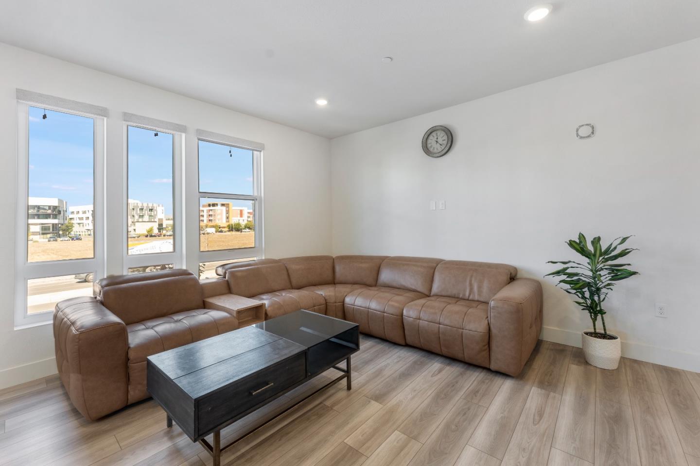 44887 S Grimmer BLVD 201
