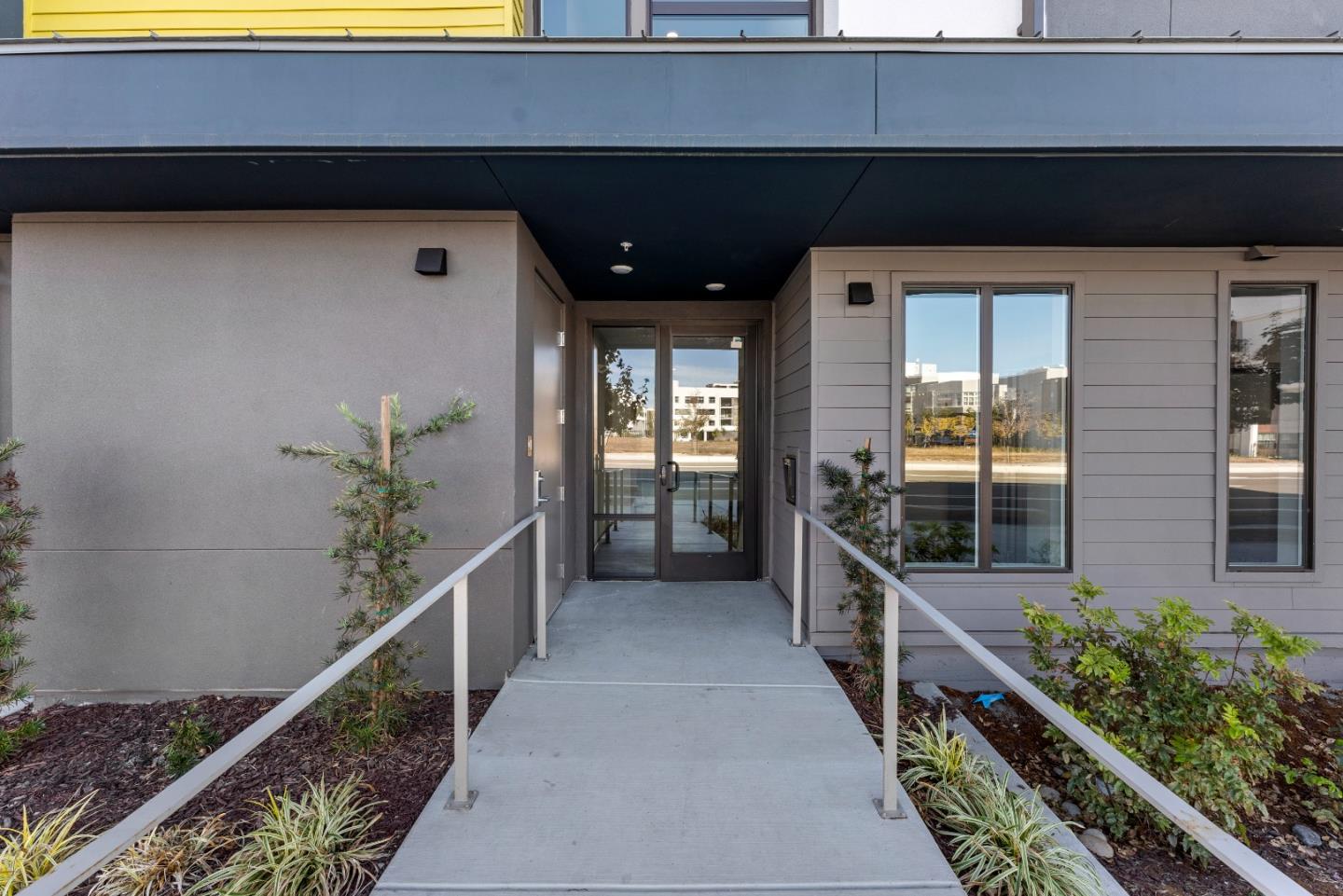 44887 S Grimmer BLVD 201
