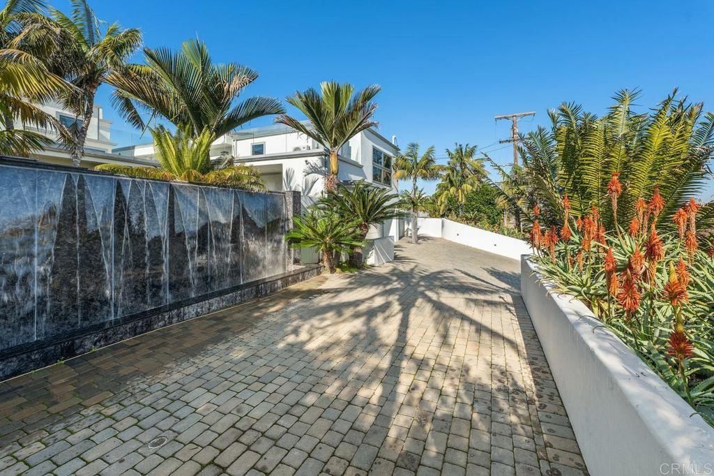 806 4th Street