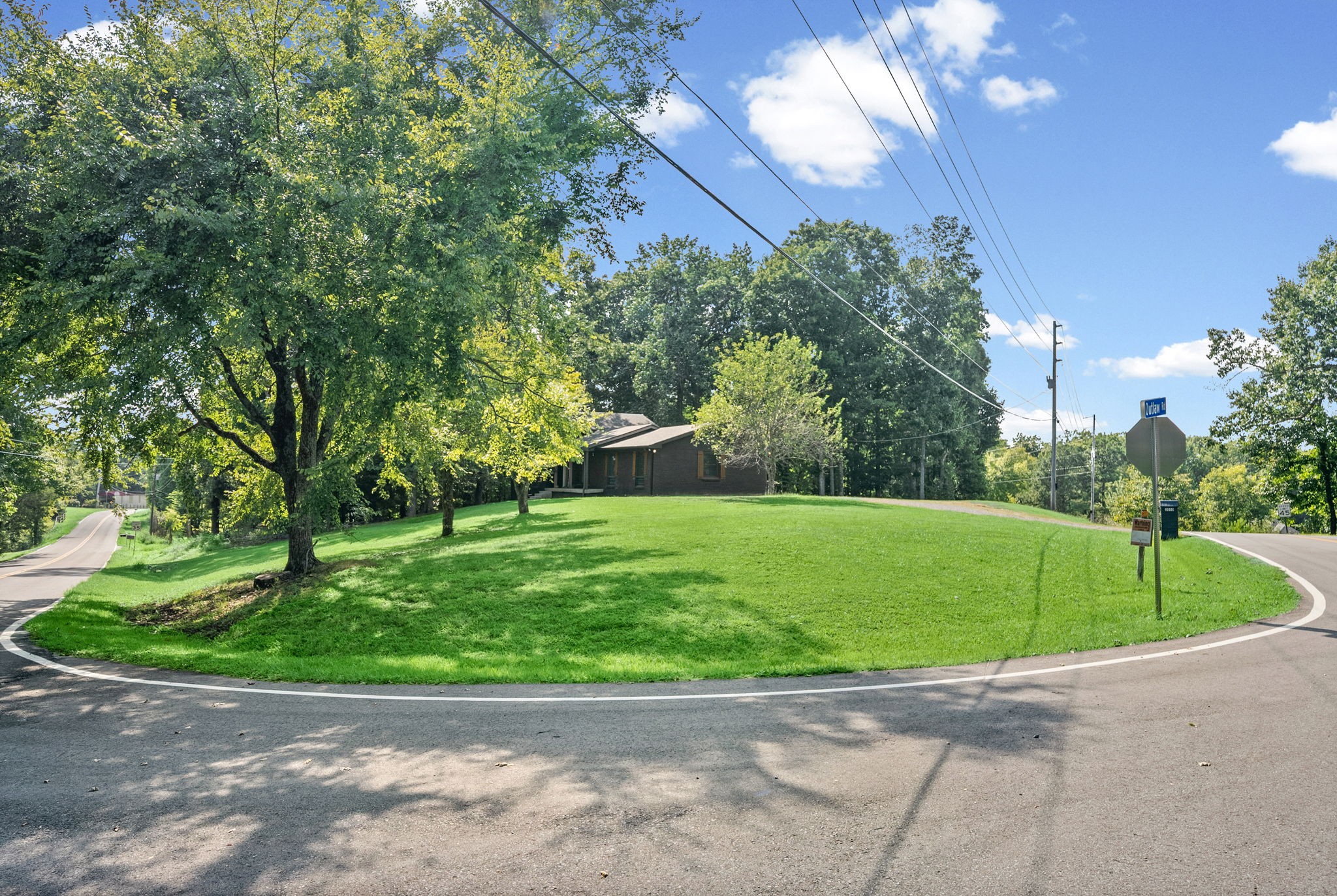 2050 Outlaw Rd