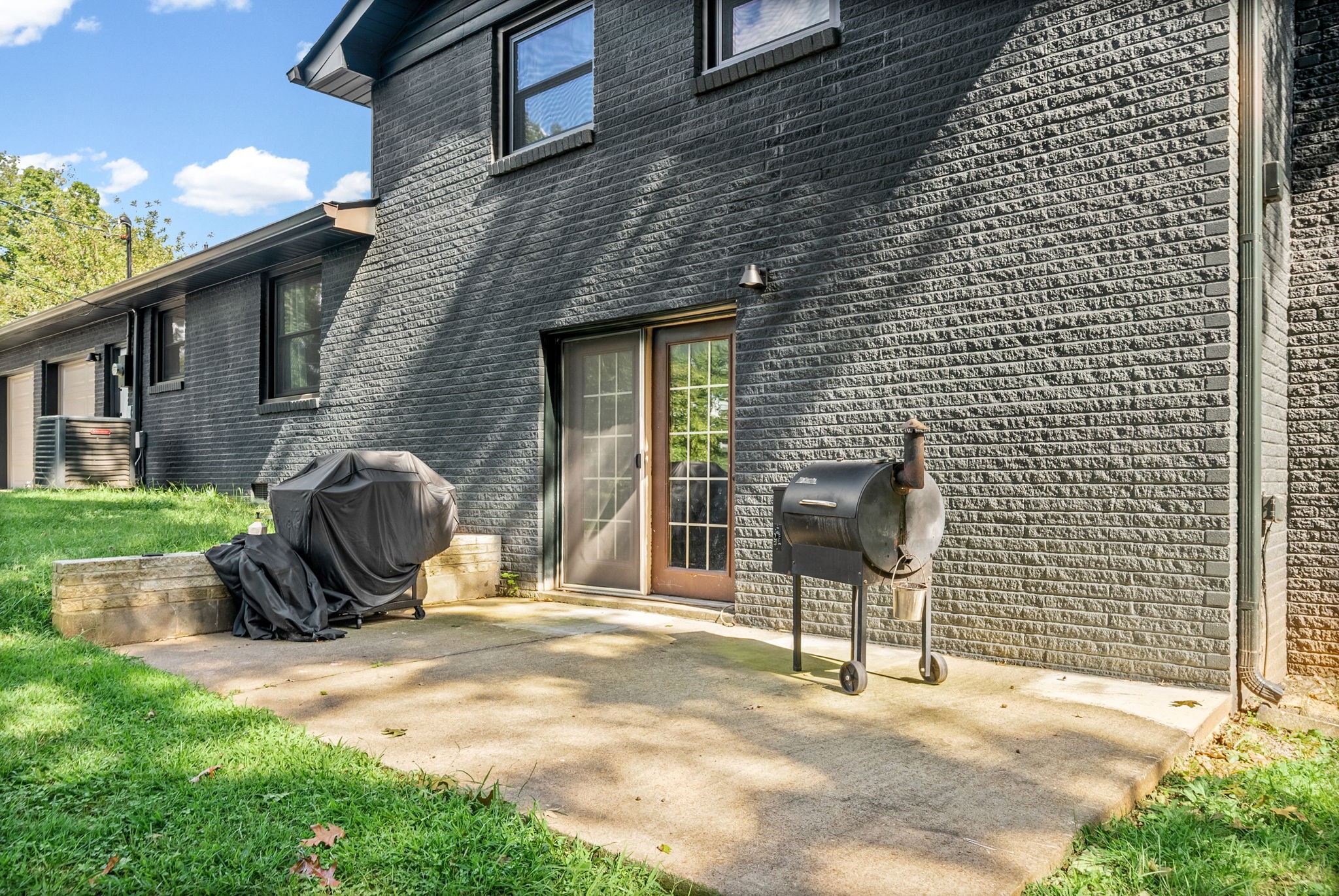 2050 Outlaw Rd