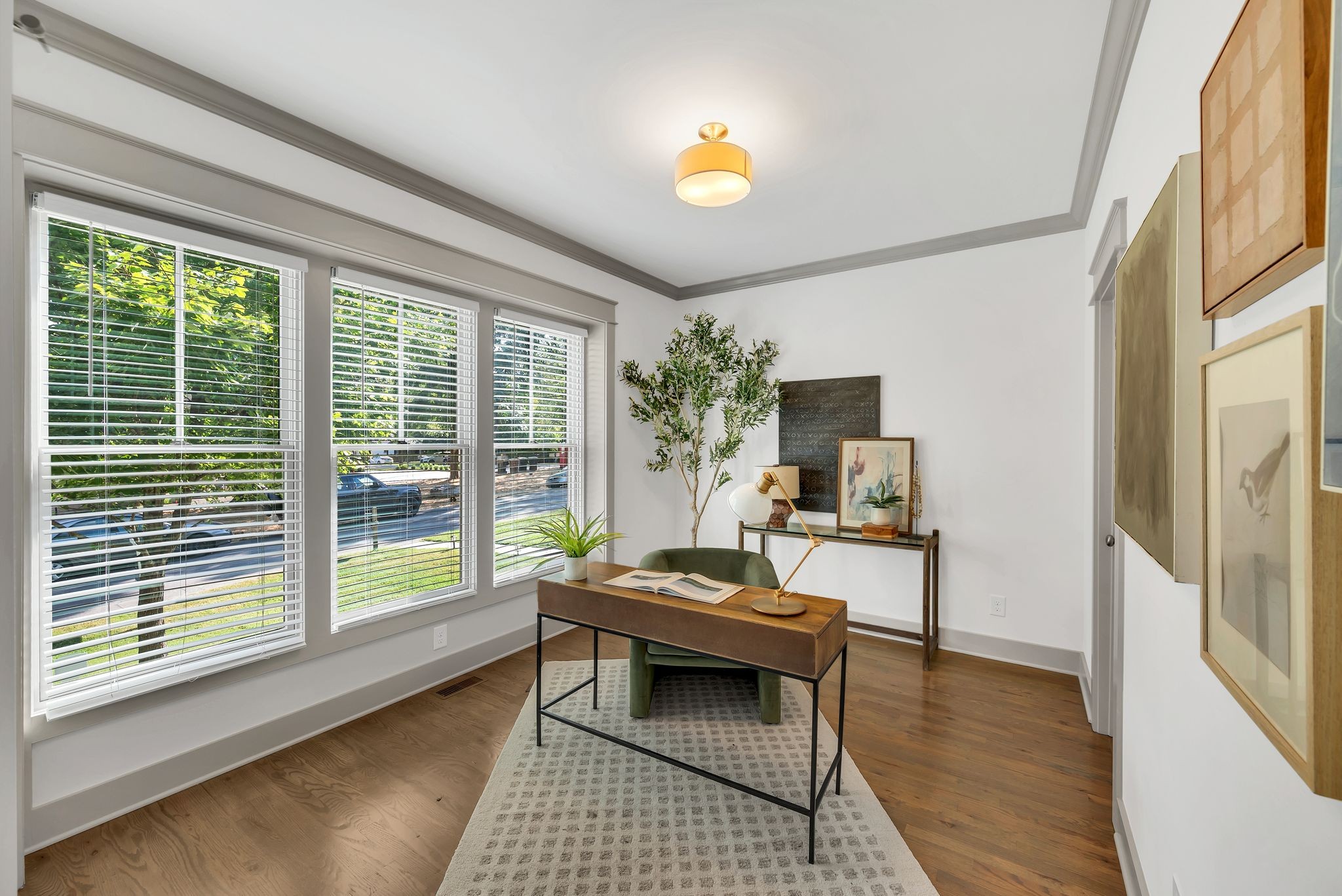 1825 McEwen Ave