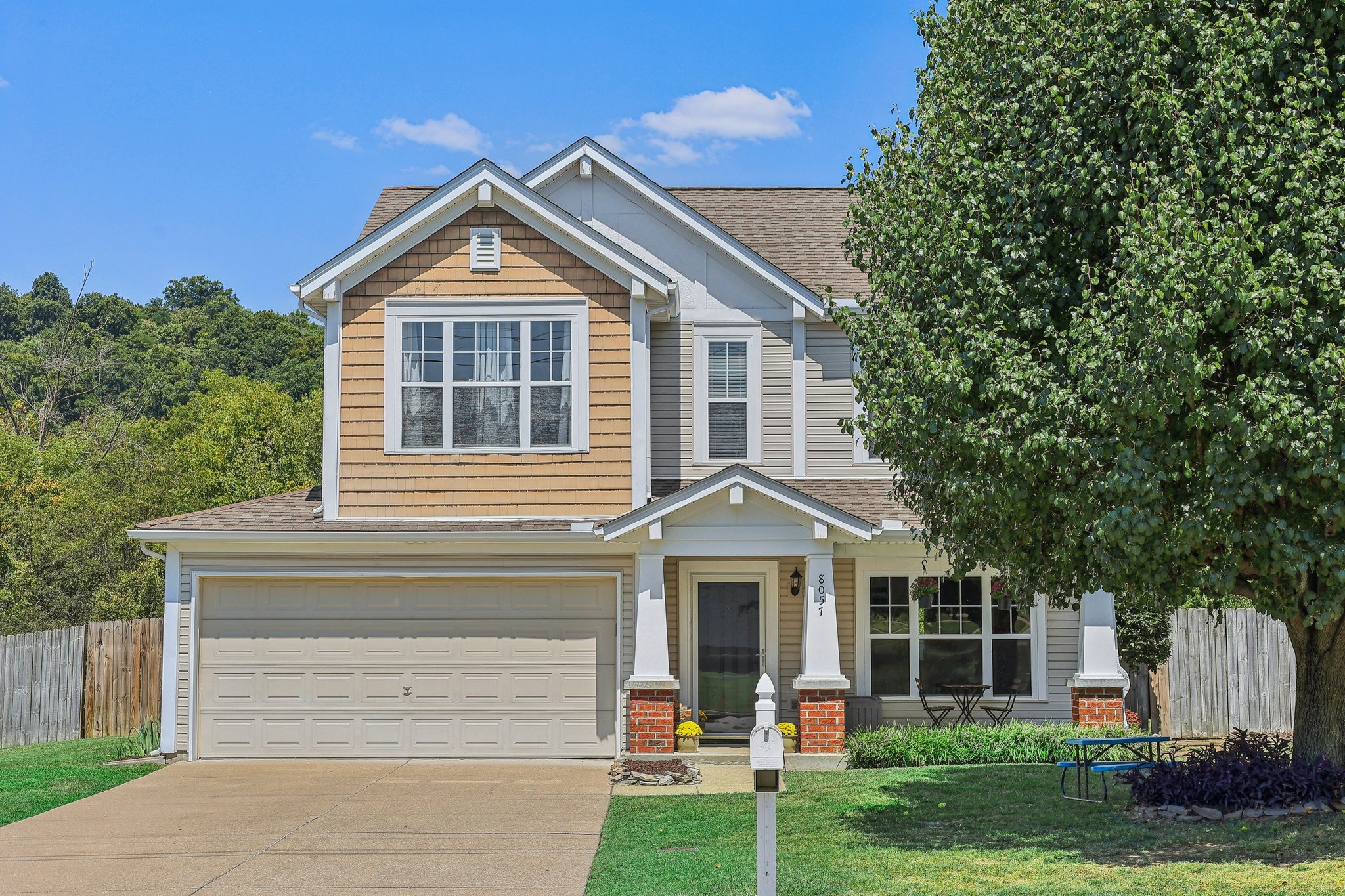 8057 Boone Trce