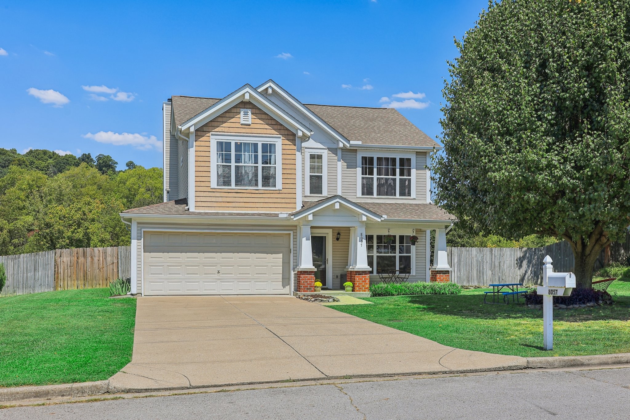8057 Boone Trce