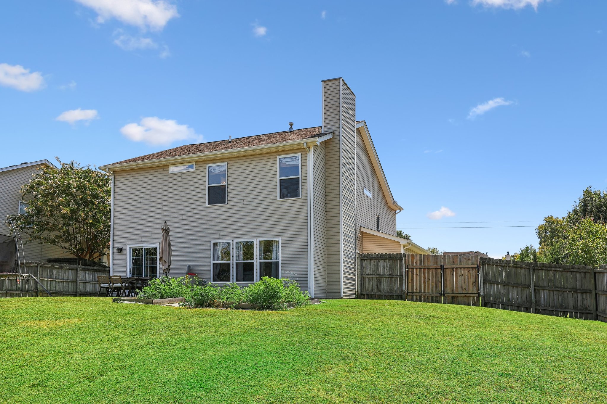 8057 Boone Trce