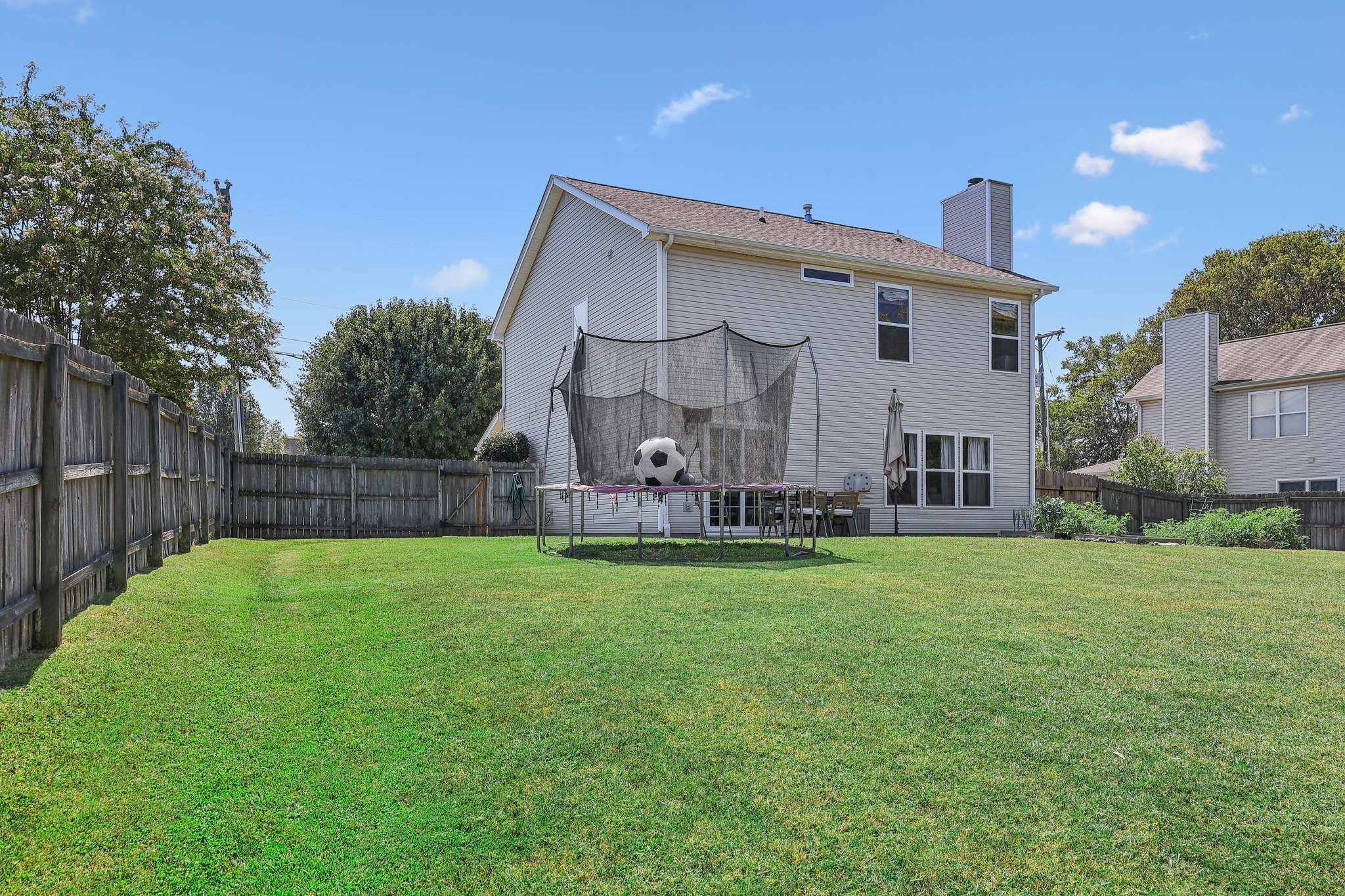 8057 Boone Trce