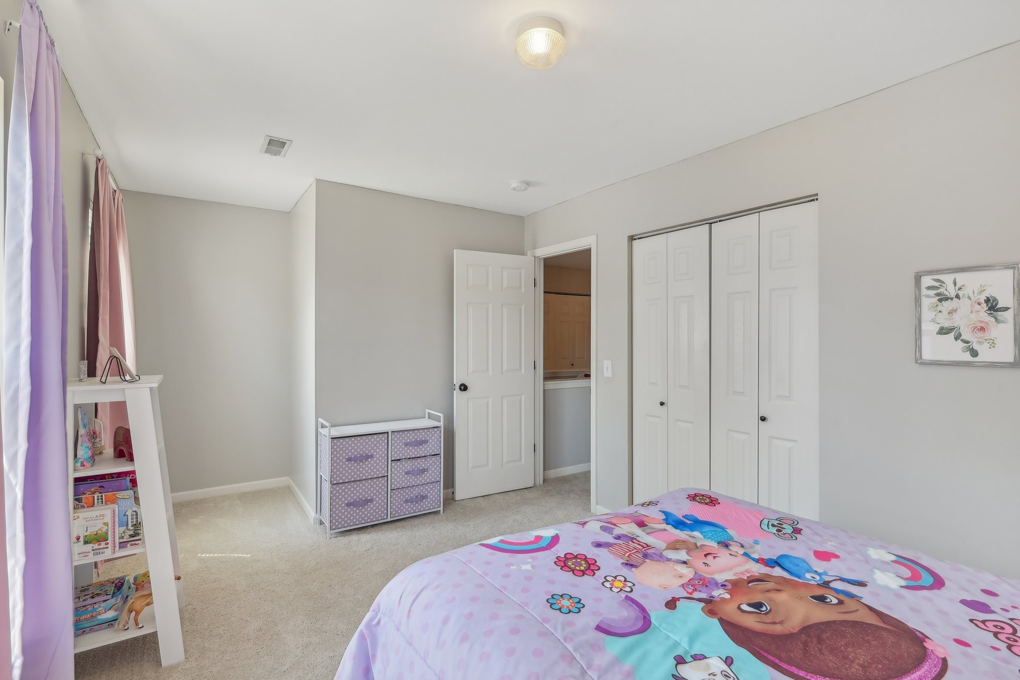 8057 Boone Trce