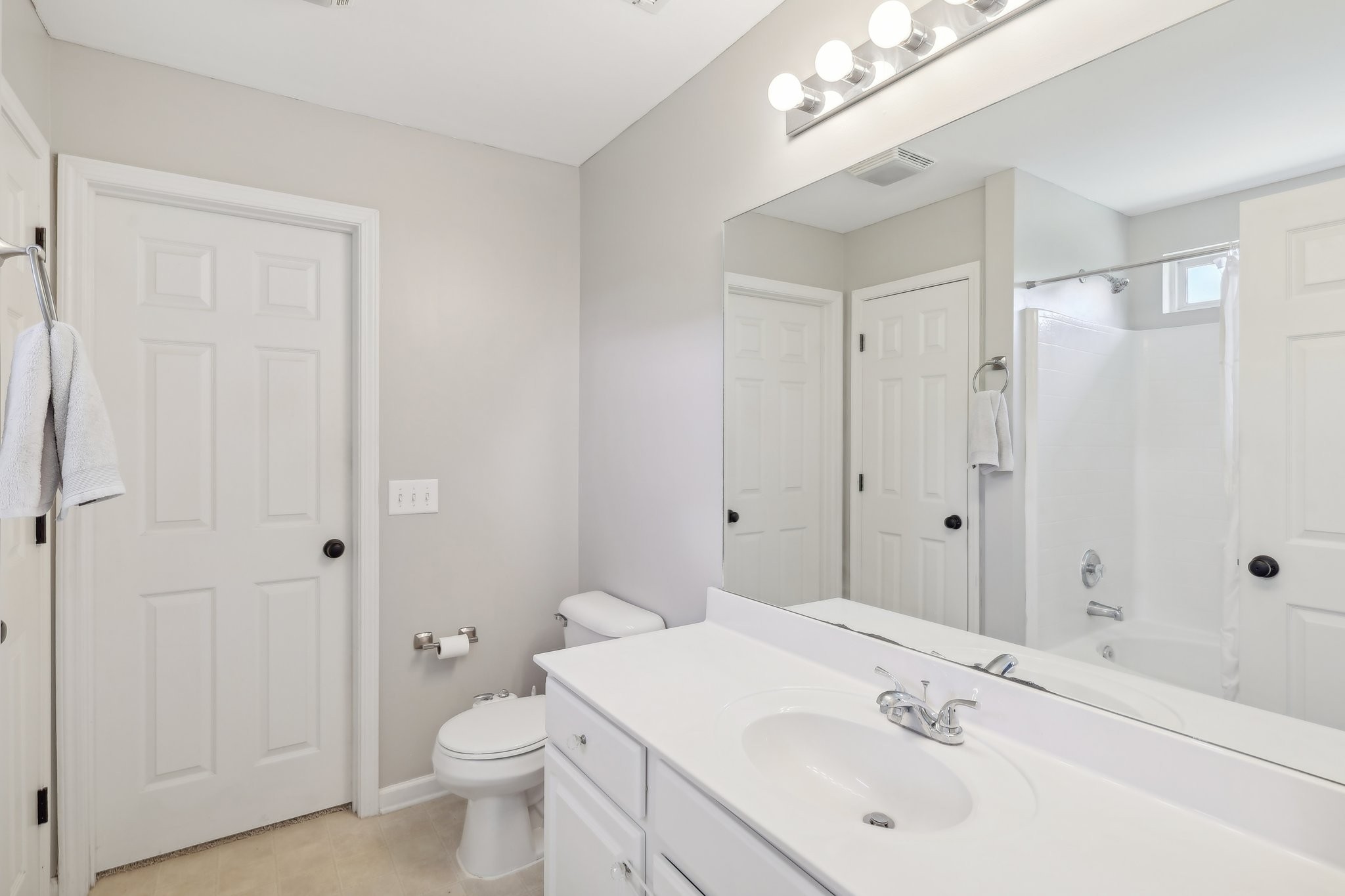 8057 Boone Trce