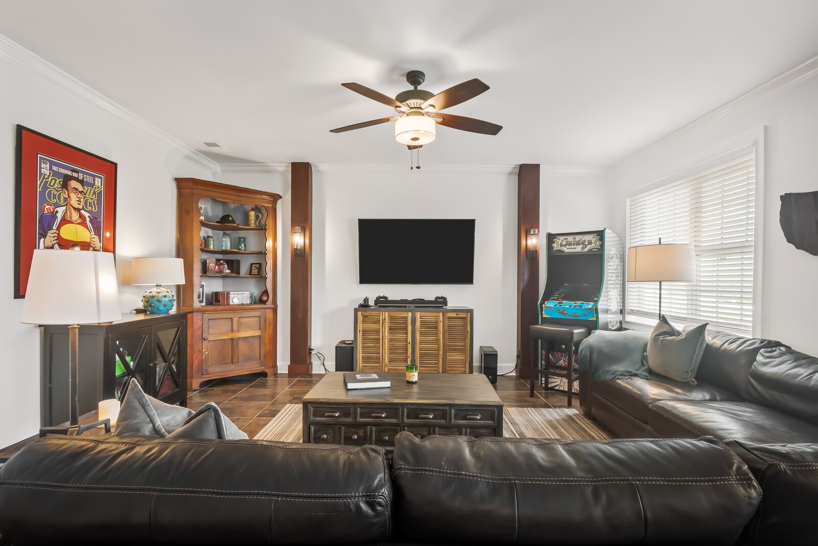 877 Loretta Dr