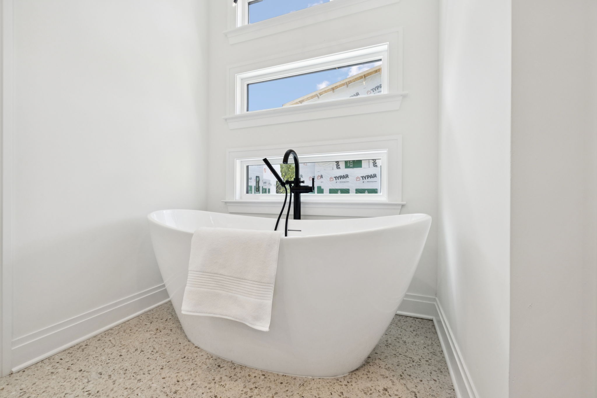 4D Belle Forrest Ave