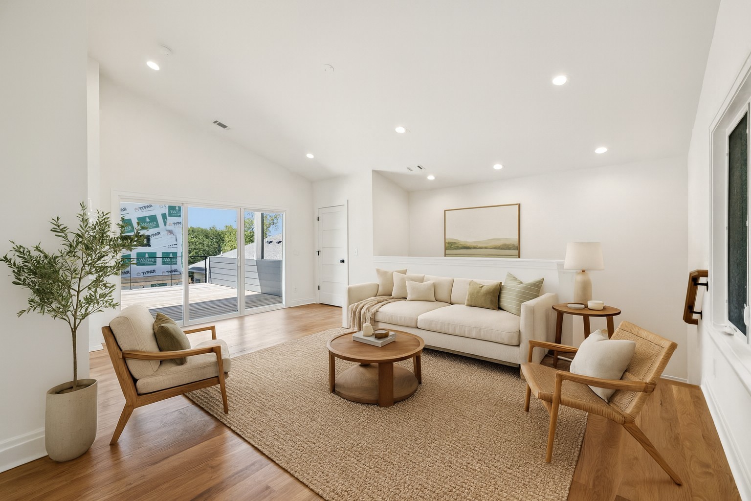 4D Belle Forrest Ave