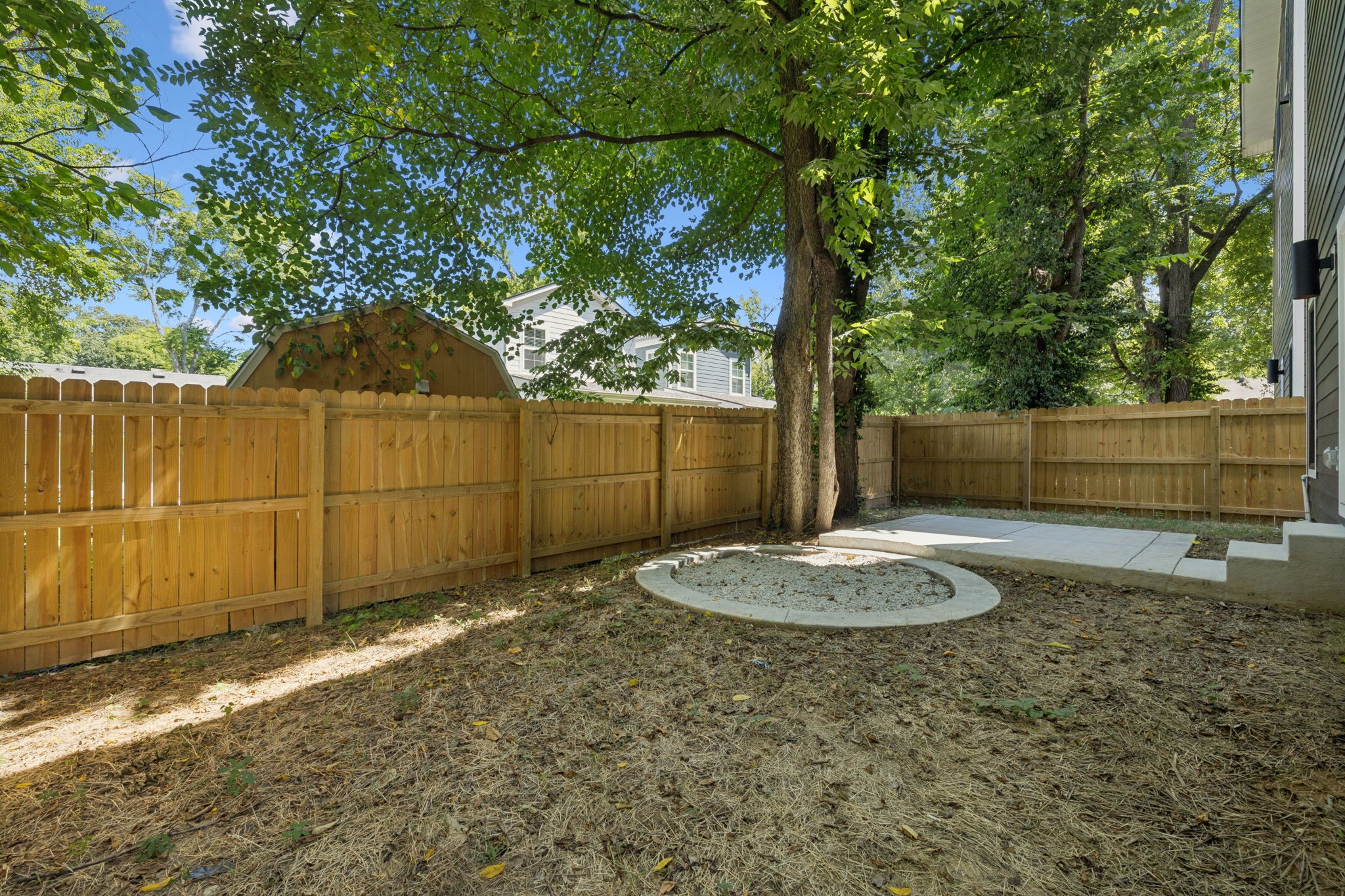 4D Belle Forrest Ave