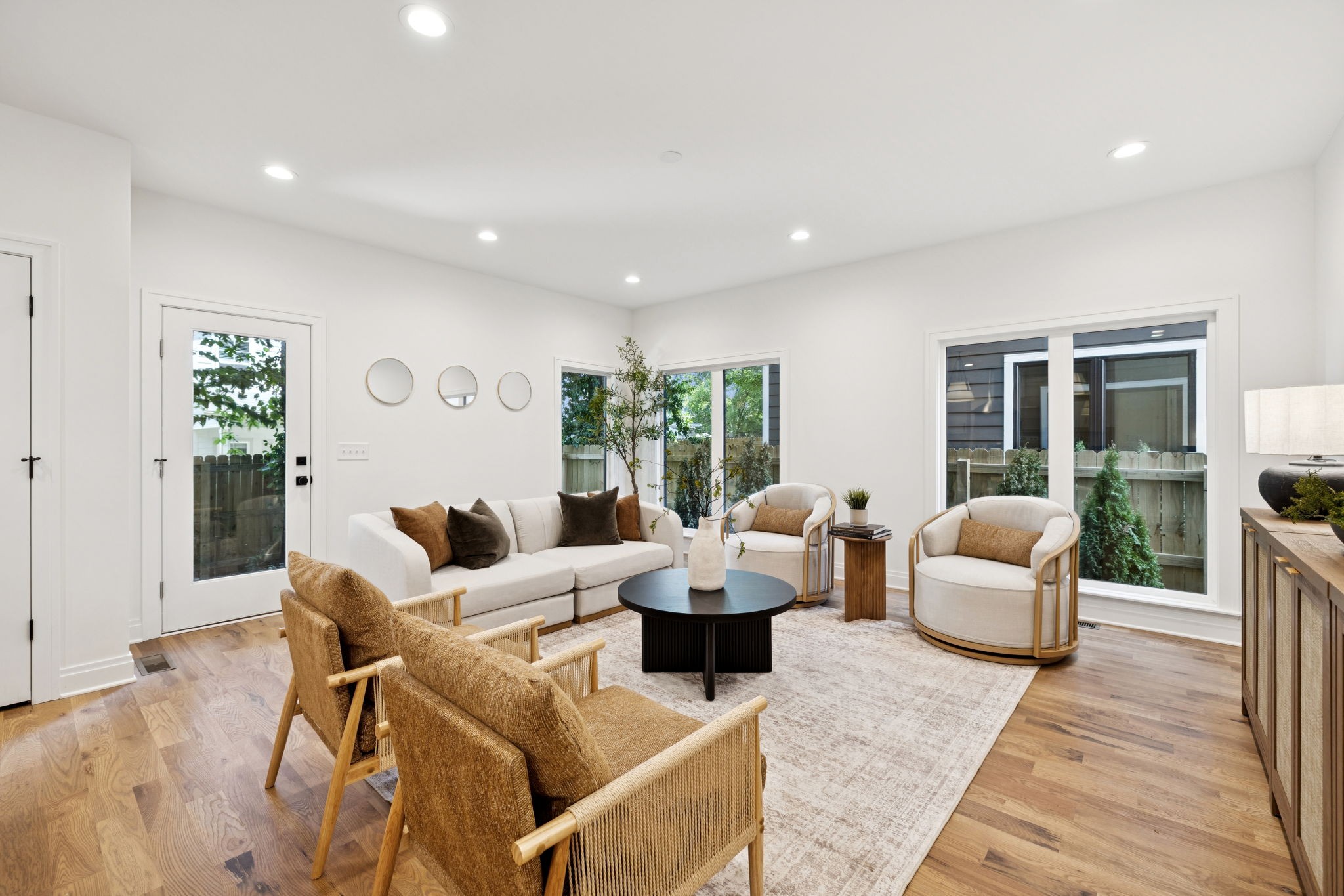 4D Belle Forrest Ave